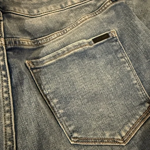 White House Black Market Women's Black Beaded Blue Skinny Straight Leg Jeans - Picture 3 of 8